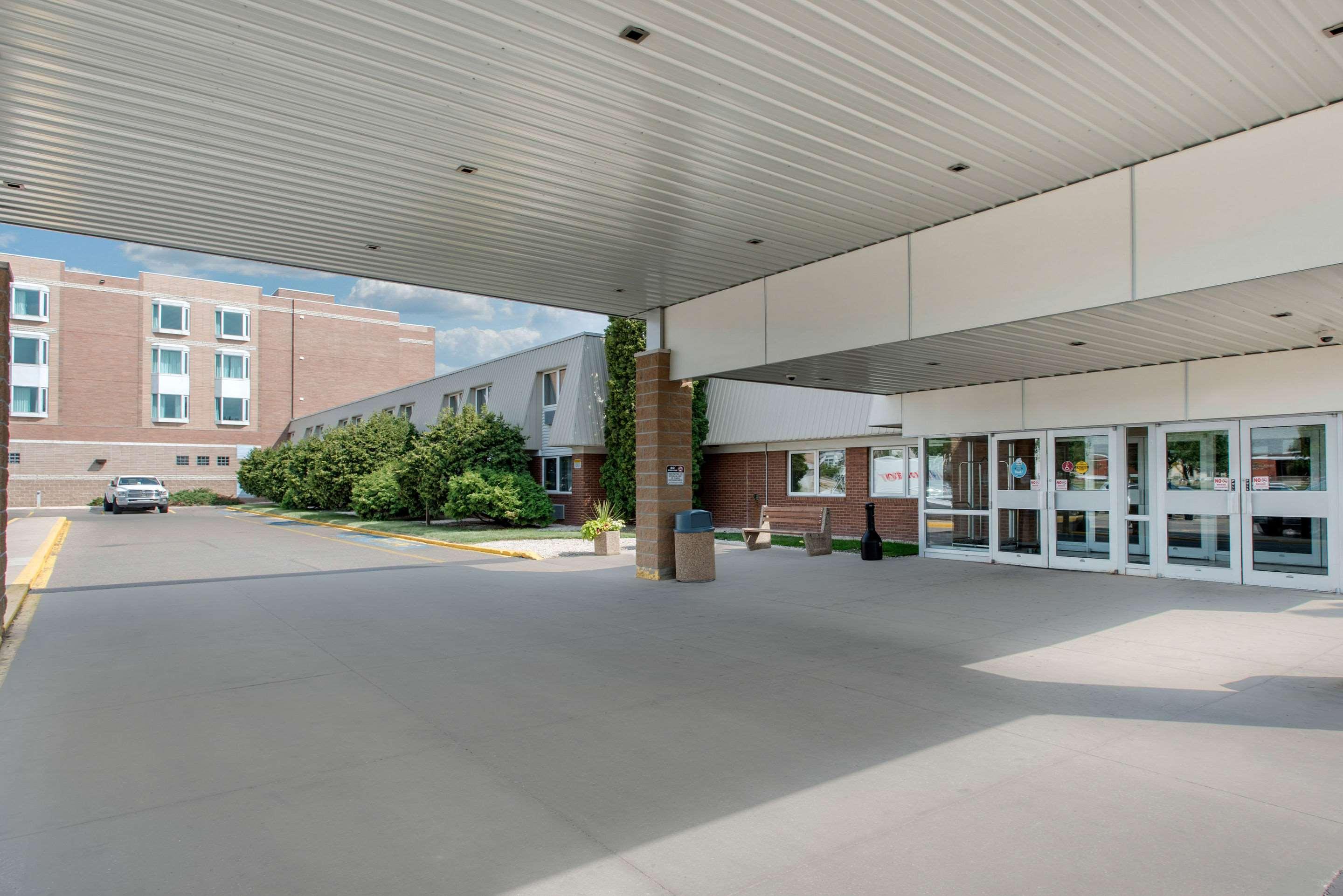 Clarion Hotel & Suites Brandon Eksteriør billede