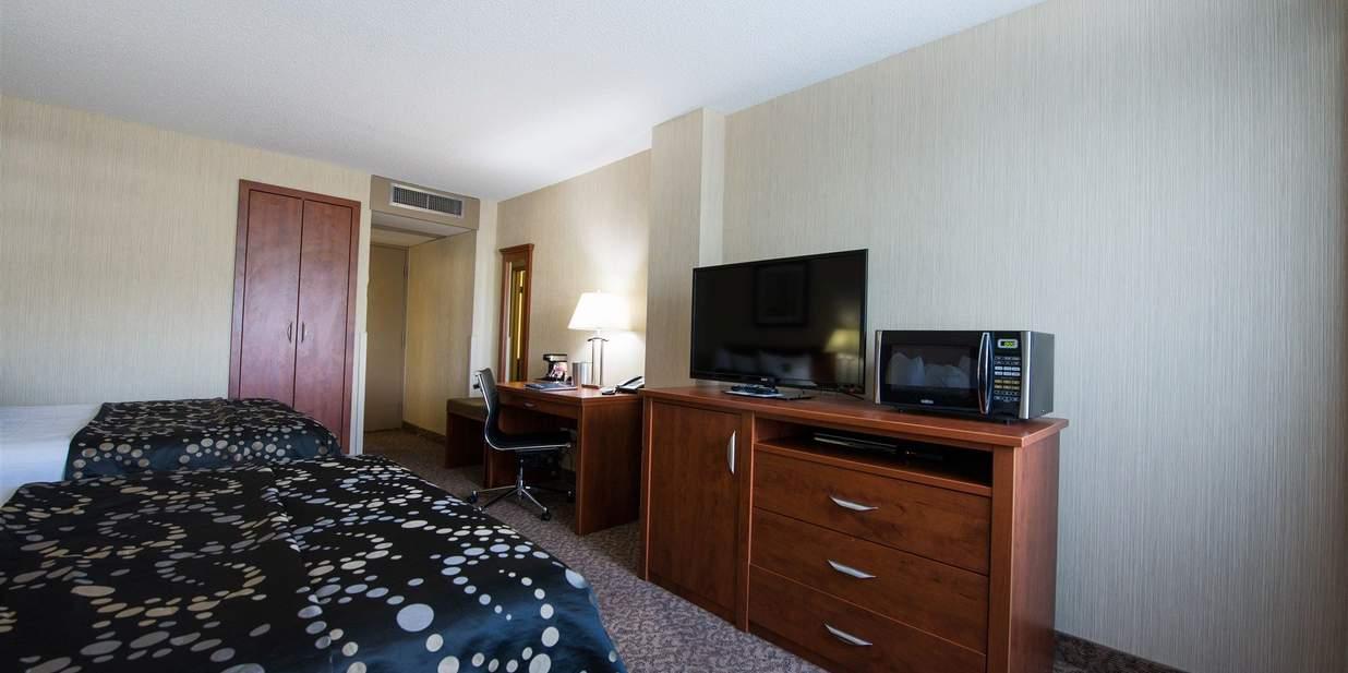 Clarion Hotel & Suites Brandon Eksteriør billede