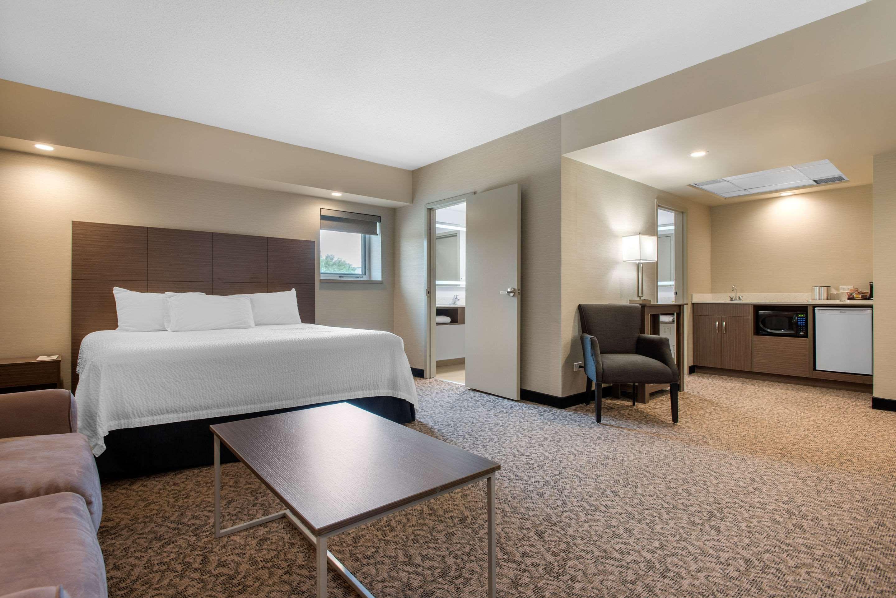 Clarion Hotel & Suites Brandon Eksteriør billede
