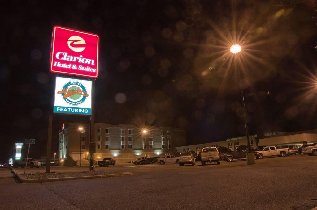 Clarion Hotel & Suites Brandon Eksteriør billede