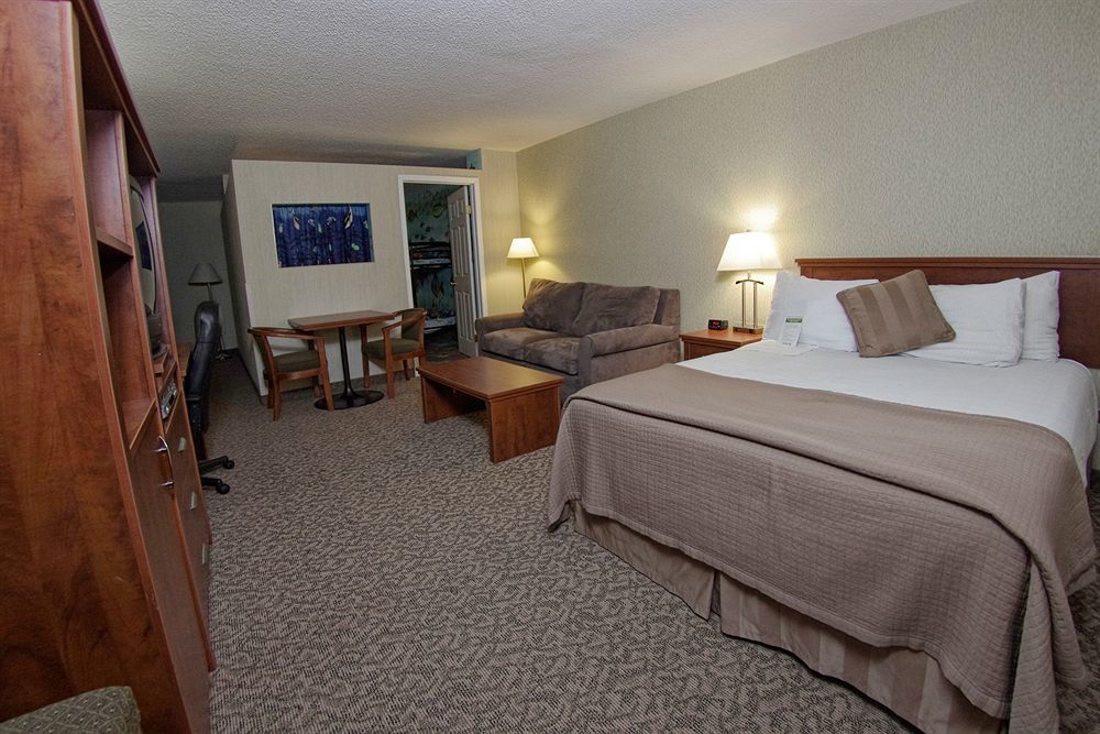 Clarion Hotel & Suites Brandon Eksteriør billede