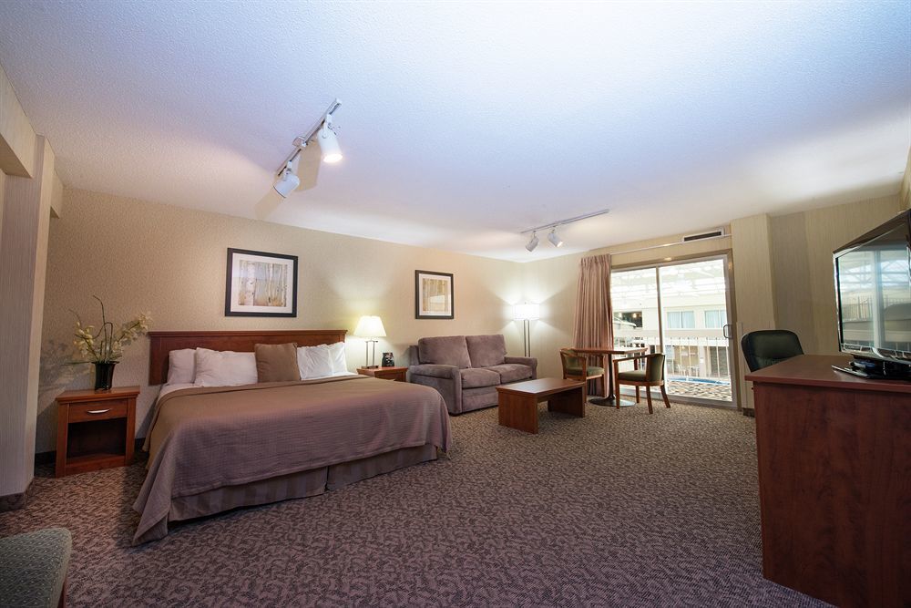 Clarion Hotel & Suites Brandon Eksteriør billede