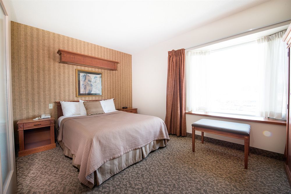 Clarion Hotel & Suites Brandon Eksteriør billede