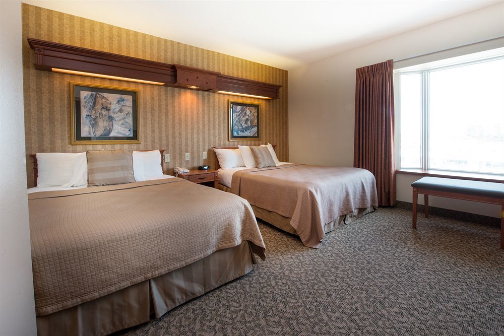 Clarion Hotel & Suites Brandon Eksteriør billede